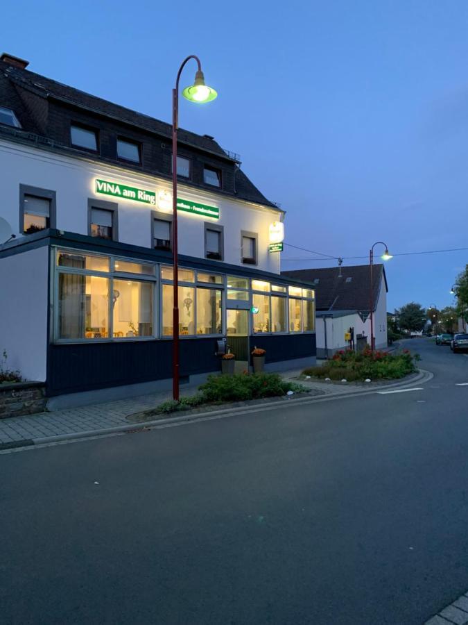 Bed and Breakfast Vina Am Ring Mannebach  Zewnętrze zdjęcie