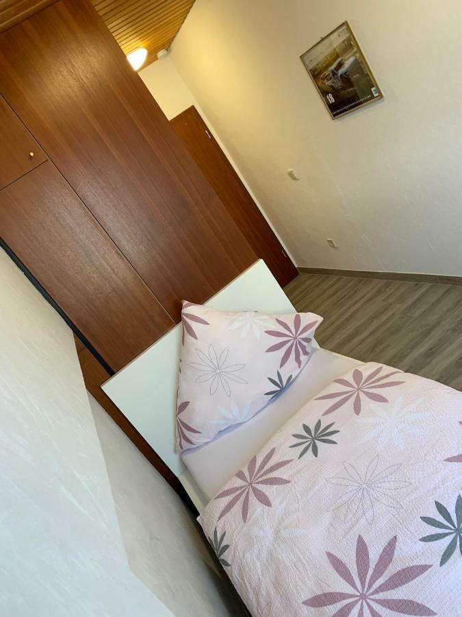 Bed and Breakfast Vina Am Ring Mannebach  Zewnętrze zdjęcie
