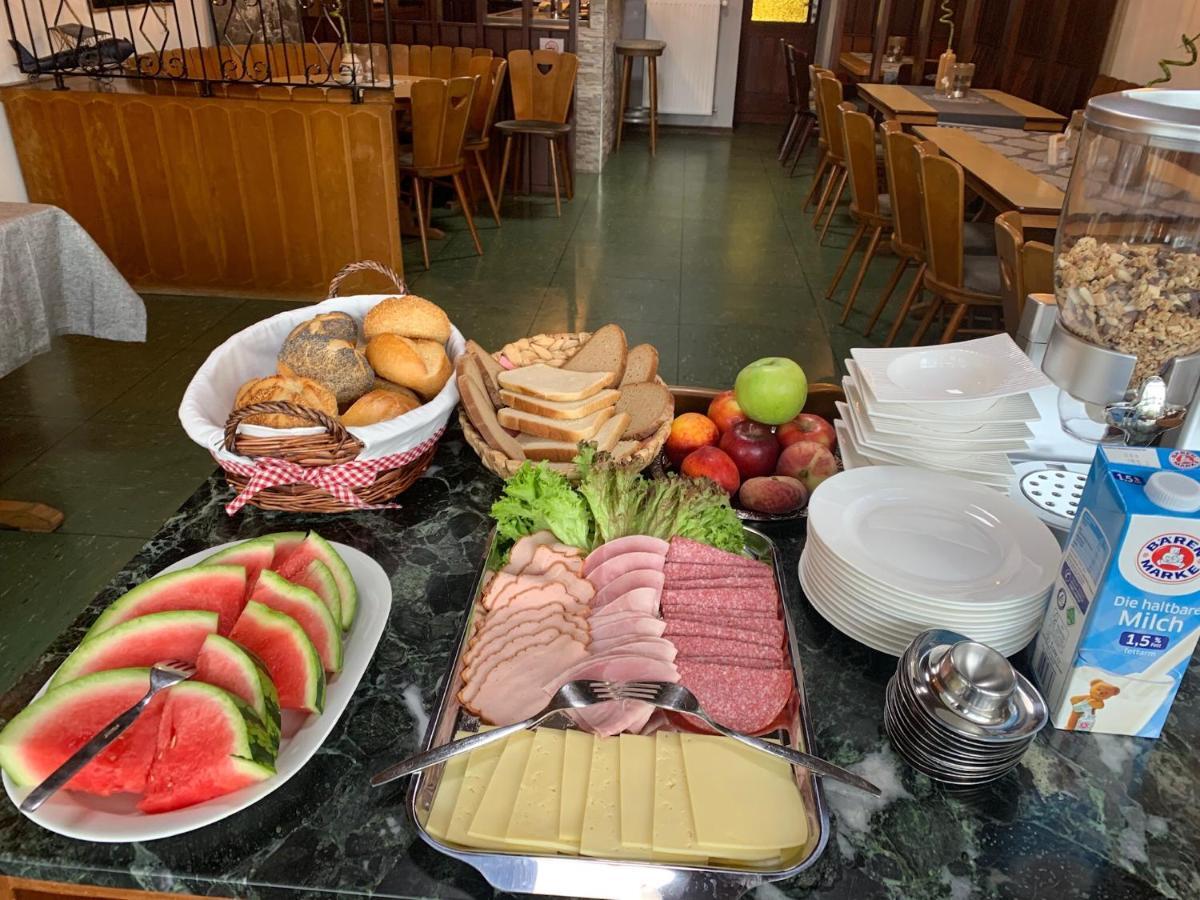 Bed and Breakfast Vina Am Ring Mannebach  Zewnętrze zdjęcie